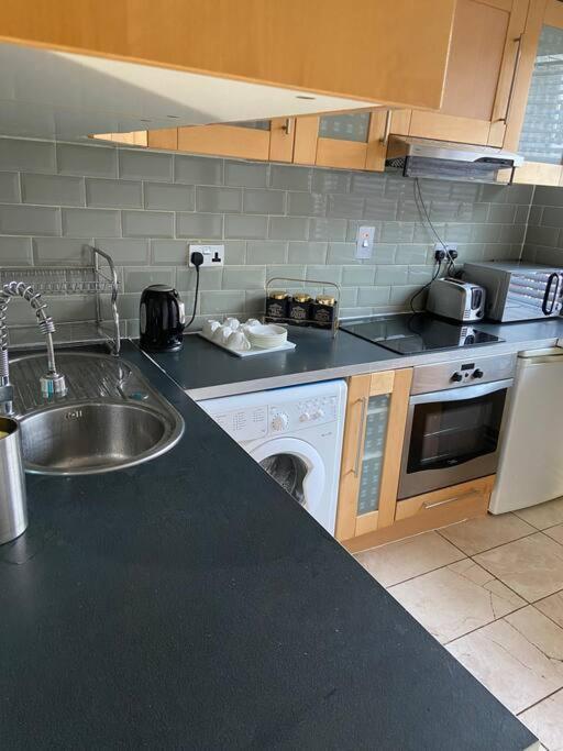 Lovely 3 Bedroom Family Home In Central Лондон Екстериор снимка