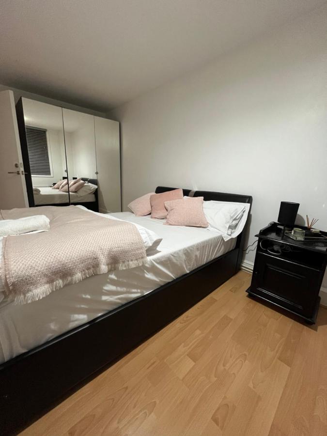 Lovely 3 Bedroom Family Home In Central Лондон Екстериор снимка